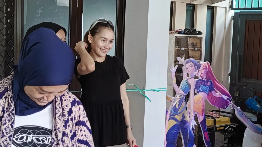 Ayu Ting Ting ditemui di kediamannya kawasan Depok, Jawa Barat pada Minggu (30/11/2025)