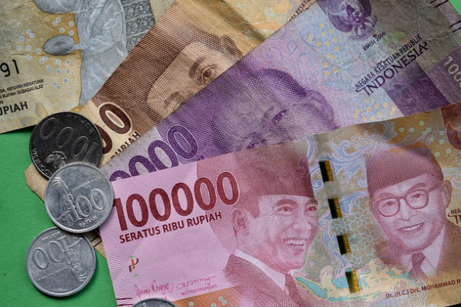 Marak Korupsi Besar-besaran, Apa Arti Uang Halal dan Haram dalam Islam?