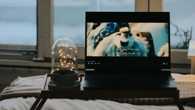 Ilustrasi nonton film dewasa. [Pexels]