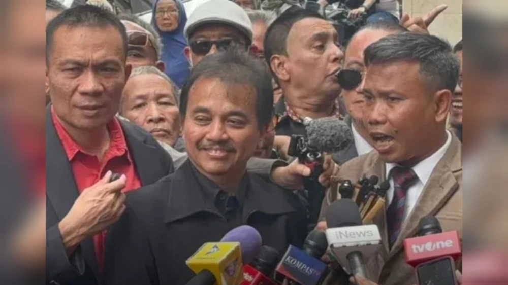 Kasus Tuduhan Ijazah Palsu Jokowi, Roy Suryo Cs Tak Ditahan Usai 9 Jam Diperiksa Polisi