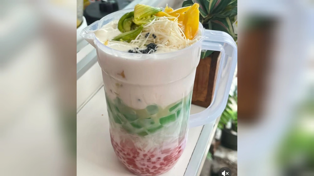 Es Teko Viral: Minuman Jumbo Rp20 Ribu Diserbu Warga Indonesia