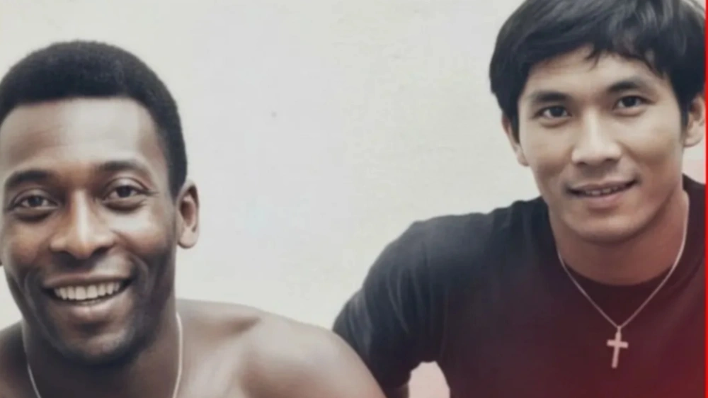 Ronny Pasla dan Pele. [Instagram]