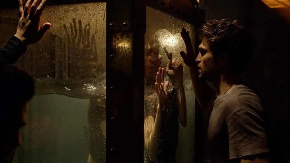 Film Follow Me. [Instagram]