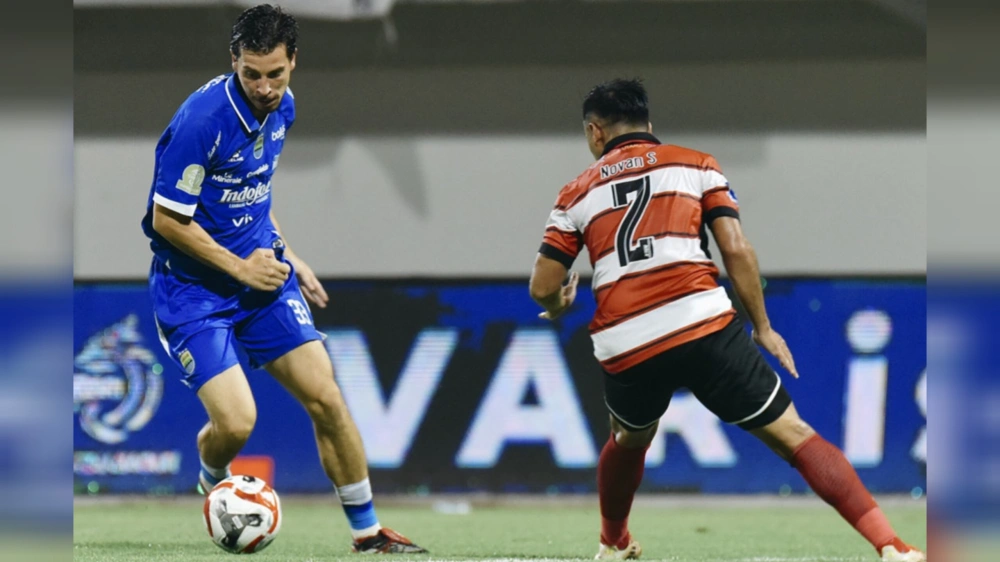 Cetak Gol Perdana Buat Persib, Thom Haye: Saya Dedikasikan untuk Keluarga