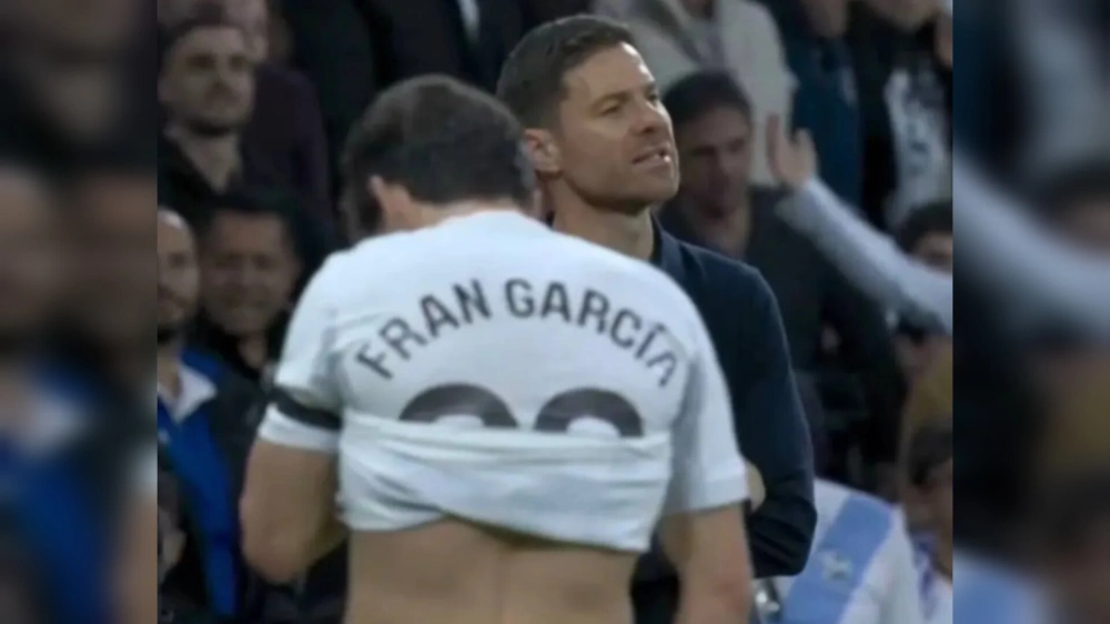 Fran Garcia diusir karena kartu merah. [Instagram]