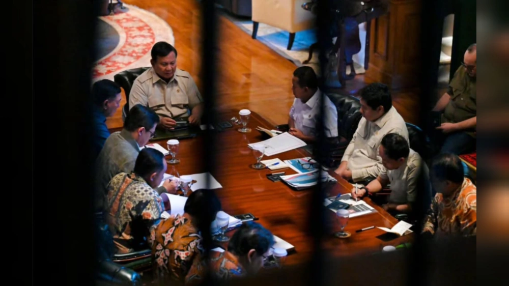 Prabowo gelar rapat darurat. [Instagram/@sekretariat.kabinet]
