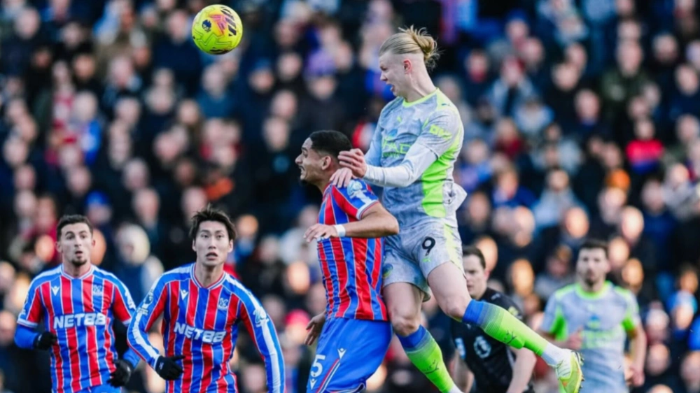Gol sundulan Haaland. [Instagram/@mancity]