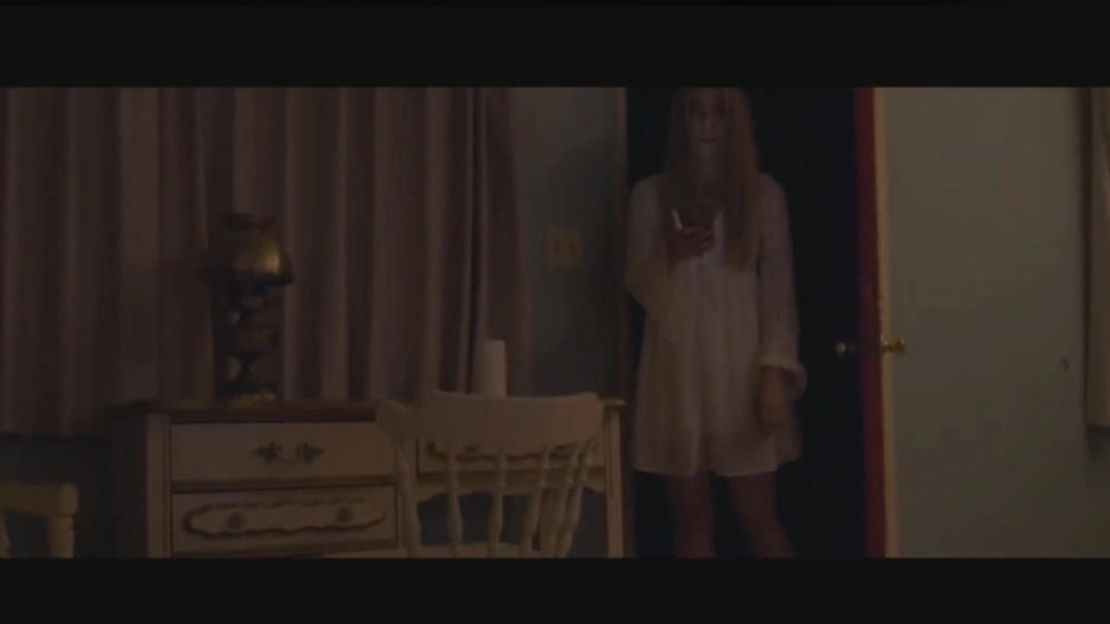 Film Follow Me. [YouTube]