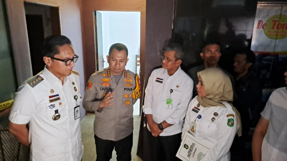 Wali Kota Medan dan Kapolrestabes Medan kunjungi Detonga Bar. [FT News/Reza D Syahputra]