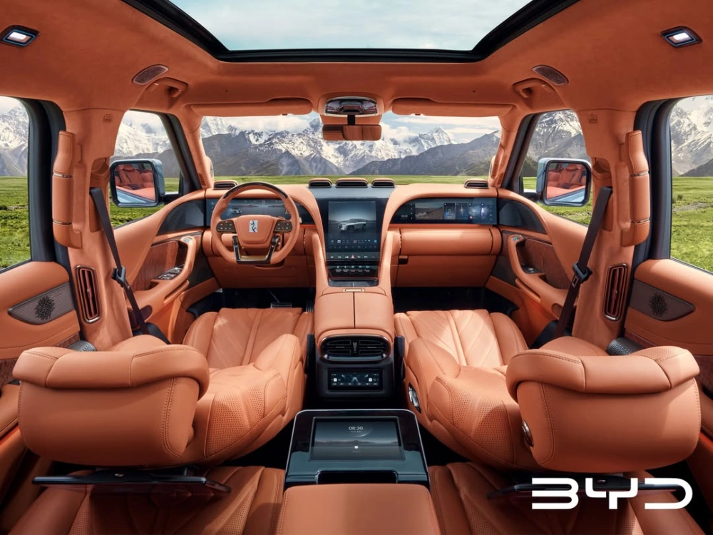 Interior BYD Yangwang U8 [Instagram]