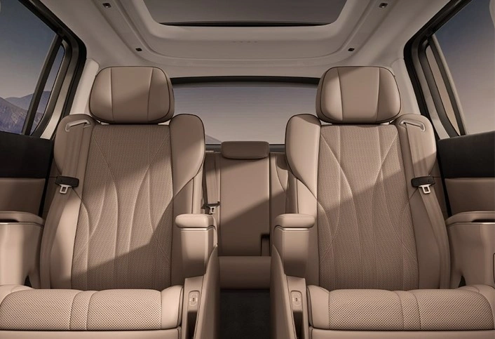 Interior mobil listrik Xpeng X9 [Xpeng]