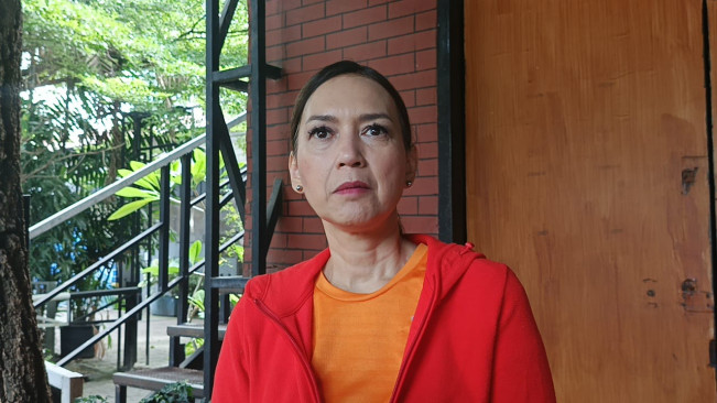 Naik Gunung di Usia 55 Tahun, Ira Wibowo Cerita Momen Terpeleset di Rinjani