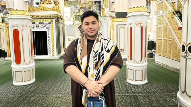 Ivan Gunawan Tampil dalam Balutan Ihram, Bersiap Menuju Mekah