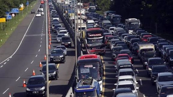 Titik Macet Nataru 2025-2026: Cek Lokasi dan Rute Alternatif!