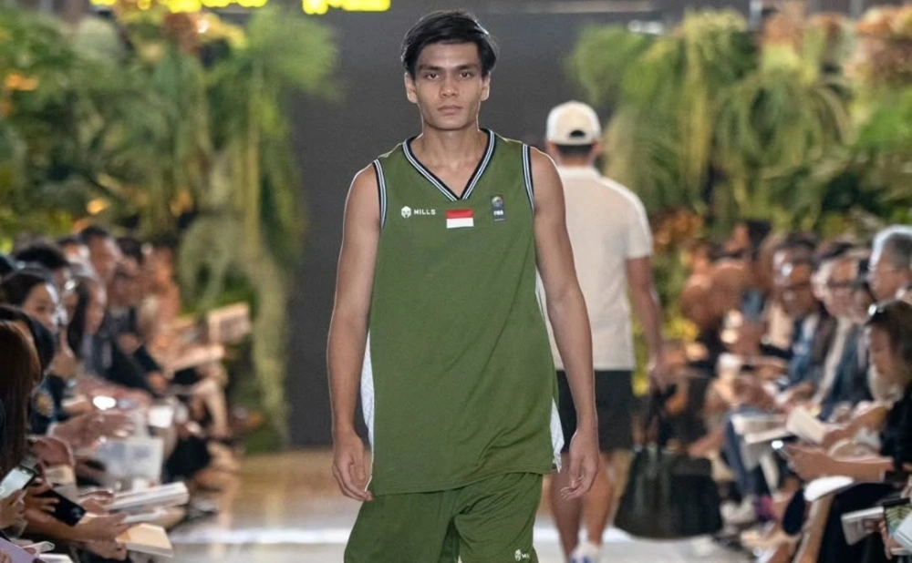 Hasil penjualan jersey tim Indonesia akan disumbangkan pada mereka yang terdampak bencana. [Instagram/@timindonesiaofficial]