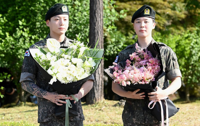 Potret Jimin dan Jungkook BTS Selesai Wamil, Lengan Si Maknae Penuh Tato