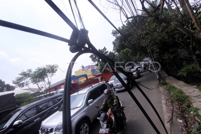 Mahasiswa di Bekasi Terjerat Kabel Optik: Leher Tergores Sempat Sesak Napas