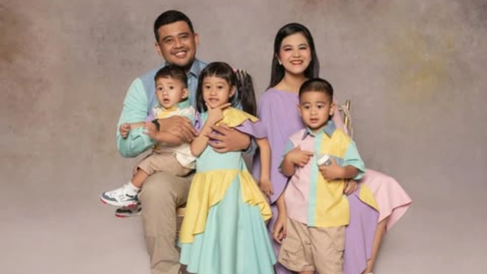 Kahiyang Ayu dan keluarganya. [ig @ayanggkahiyang]