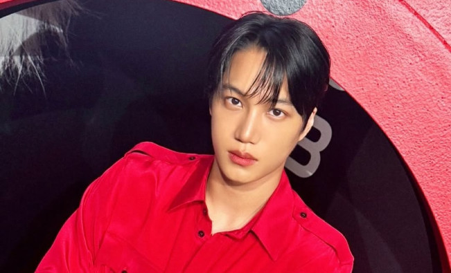 Momen Kai EXO Takjub Lihat Teknologi Touchscreen Warteg Indonesia