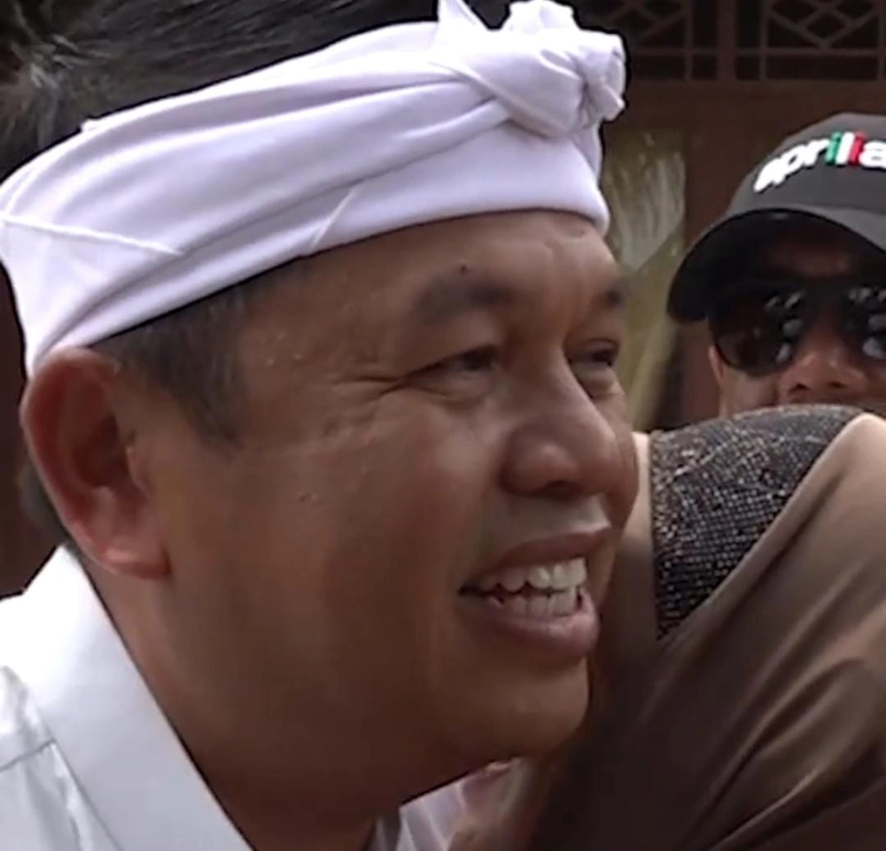 Kang Dedi Temukan Keluarga Yang Hilang Usai Banjir Besar Di Aceh