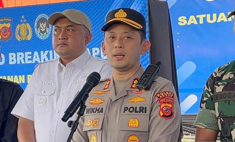 Kapolres Bogor AKBP Wikha Ardilestanto mengungkap identitas mayat yang ditemukan di pinggir Tol Jagorawi. [ist]