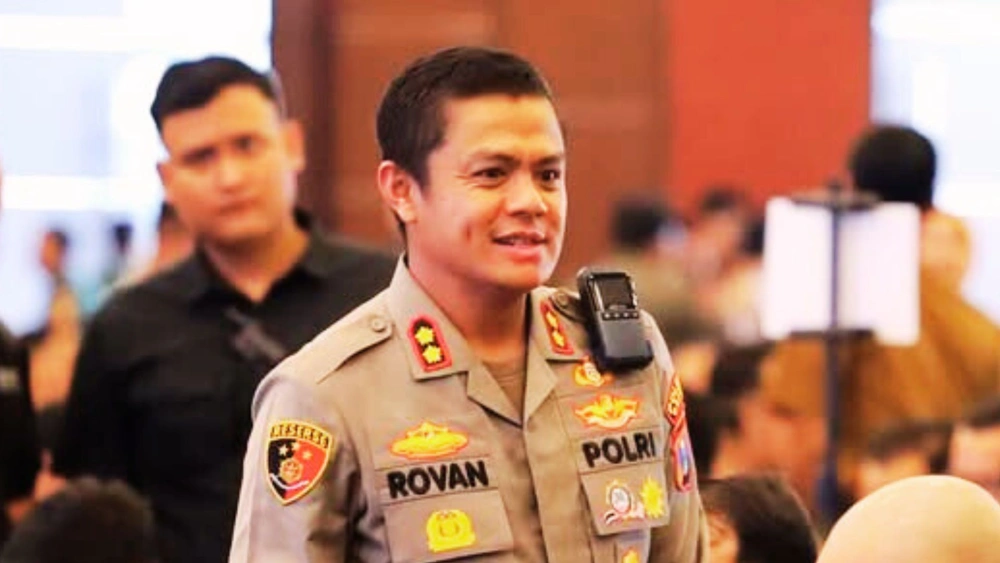 Kapolres Gresik AKBP Rovan Richard Mahenu dimutasi ke Mabes Polri [Instagram]