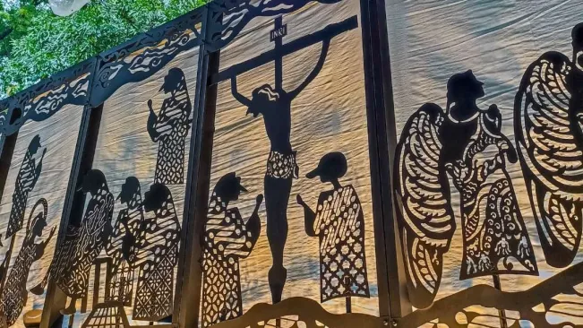 Siluet Wayang, Tema Paskah 2024 di Katedral Jakarta