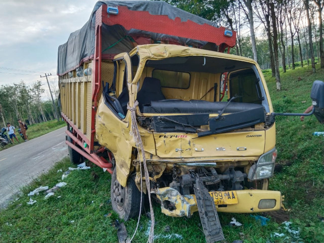 Kecelakaan Maut Gran Max vs Truk di Simalungun, 1 Orang Tewas