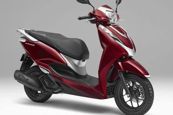 Kelebihan Honda Lead 125 Skutik Rp 37 Juta Dengan Bagasi Jumbo