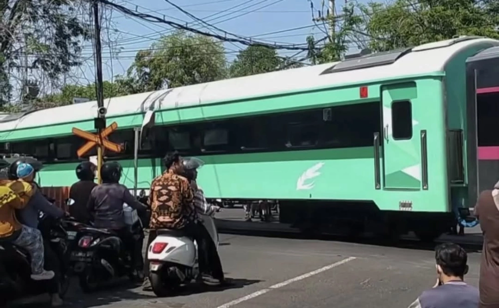Kereta dagang dan petani