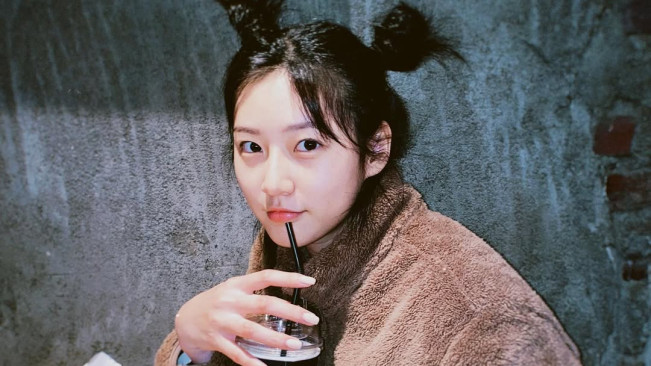 Jarang Tersorot Media, YouTuber Lee Jin Ho Sebar Rumor Perihal Pernikahan dan Kehamilan Kim Sae Ron