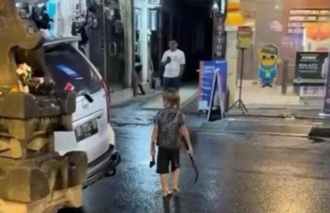 Viral di Bali! Misteri Ayah Bocah Ukraina Terungkap: Ternyata Tinggal di...