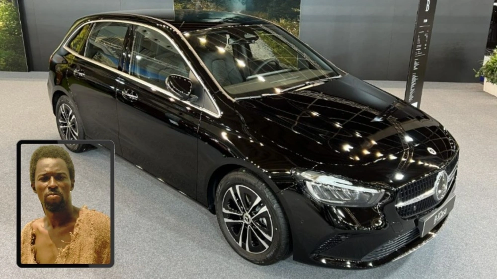 Nabi 'Noah' Asal Ghana Pamer Mercedes-Benz W247 Jelang 'Kiamat' di Hari Natal