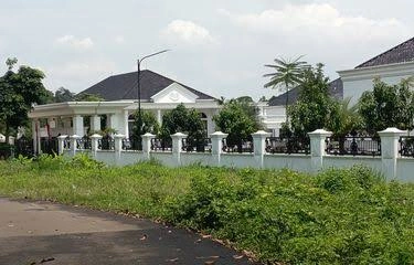 Kompleks Rumah Ade Kuswara Disorot Publik
