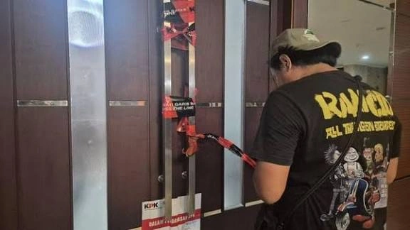 Kpk Tangkap 10 Orang Dalam Ott Di Kabupaten Bekasi