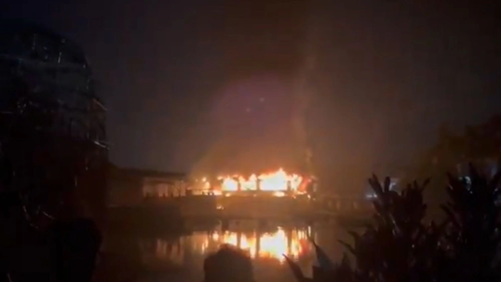 Ledakan di klub malam di Goa, India. [x @sandeep_PT]