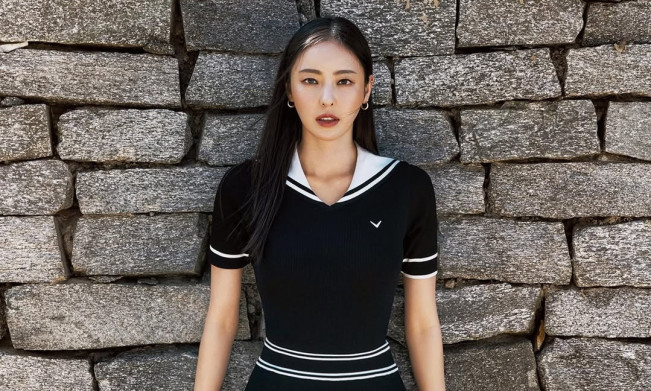 Lee Da Hee. (Allure Magz)