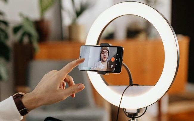 Live Streaming TikTok Dihapus Sementara, Ini 4 Alternatif Media Sosial untuk Siaran