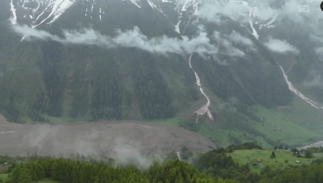 Desa Blatten Terkubur Longsor di Pegunungan Alpen Swiss, Bagaimana Seluruh Penduduk Bisa Selamat?