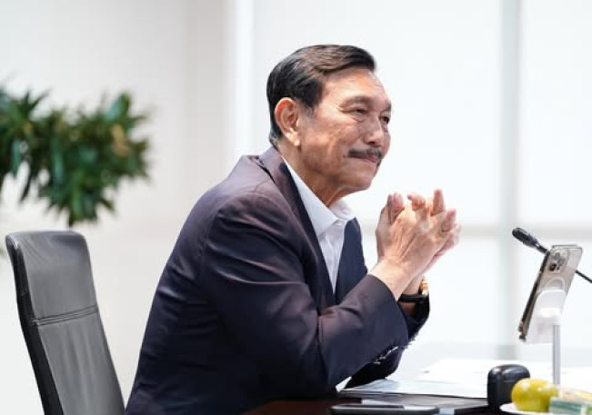 Luhut B Pandjaitan bersama keluarga. (Instagram @luhut.pandjaitan)