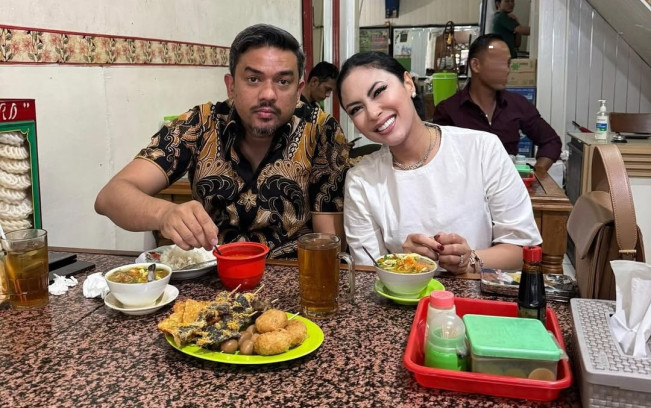 Maman Abdurrahman dan Tina Astiri. (Instagram/@tina.astari)