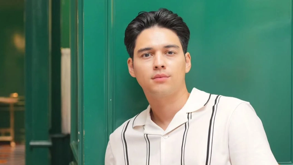 Maxime Bouttier Bikin Band Dear9three, Siap Buktikan Bukan Cuma Aktor!