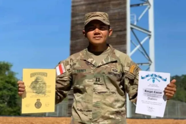 Rotasi TNI: Ajudan Prabowo Mayor Teddy Emban Jabatan Ini