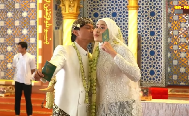 Akad Sederhana, Megawati Hangestri dan Dio Novandra Resmi Jadi Suami Istri