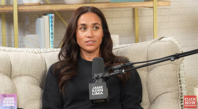 Meghan Markle Tampil dengan Wajah Tanpa Riasan dalam Wawancara Podcast Pertamanya
