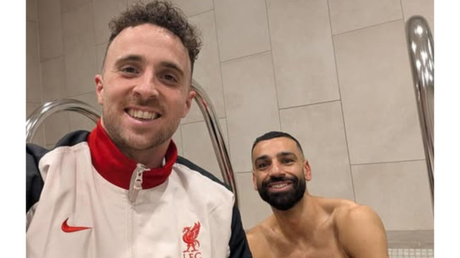 Viral Foto 'Last Selfie' Diogo Jota Bareng Mo Salah, Banjir Ungkapan Duka