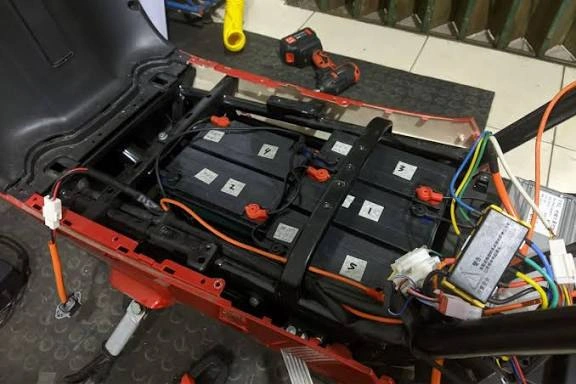 Modifikasi Baterai Motor Listrik Bikin Performa Naik Garansi Langsung Hangus
