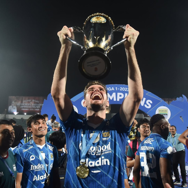 Nick Kuipers berjasa membantu Persib Bandung back to back Juara Liga 1. (Instagram/@kuipersnick)