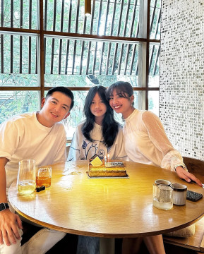 Naara Bersama Kedua Orang Tuanya (instagram/@lizaellyp)