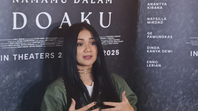 Nirina Zubir bisa bernafas lega enam sertifikat tanah milik sang ibu sudah dikembalikan (3/7) [Selvianus Kopong Basar]